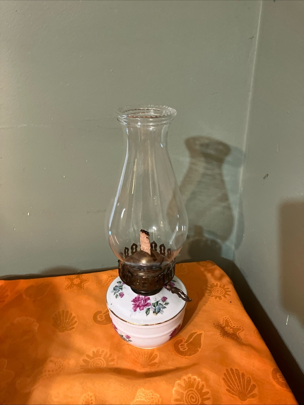 Vintage Ceramic Oil Lamp Floral Pink Roses Pattern Decorative